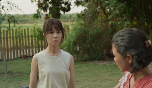 《俗女養成記2》劇情隱藏7個對比！俗女陳嘉玲&amp;淑女洪育萱，小嘉玲怕月經&amp;大嘉玲怕停經