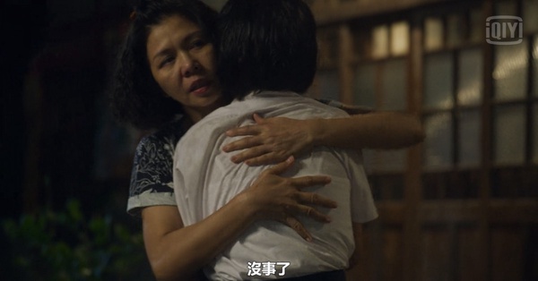 《俗女養成記2》劇情隱藏7個對比！俗女陳嘉玲&amp;淑女洪育萱，小嘉玲怕月經&amp;大嘉玲怕停經