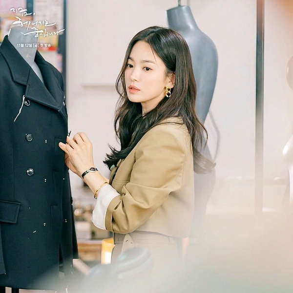 宋慧喬新劇劇照公開！2021下半年回歸的韓劇女神，林秀晶少女感太強，李英愛形象差超多