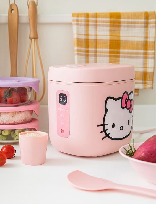 Kitty粉必收！「Hello Kitty 迷你電鍋」上市，輕巧機身+蜜桃粉質感升級，小套房也適用
