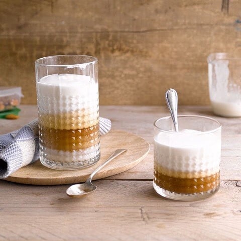 5大品牌燕麥奶大比拼！Oatly燕麥奶配咖啡最夯、這款打奶泡最好喝！