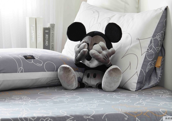 黑標米奇來了！HOLA x Disney Black推黑白米奇，16款精緻米奇居家商品通通想入手！