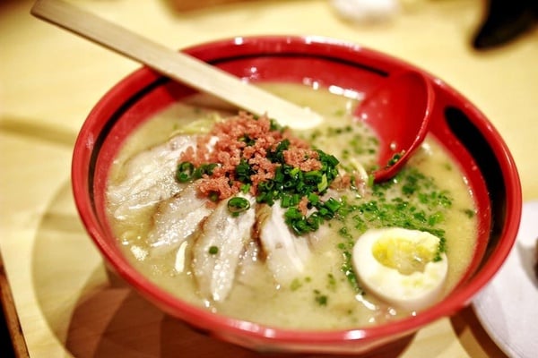 2022「台北拉麵」10間評比推薦！高湯熬煮8小時、濃郁花椒湯頭，拉麵控必訪
