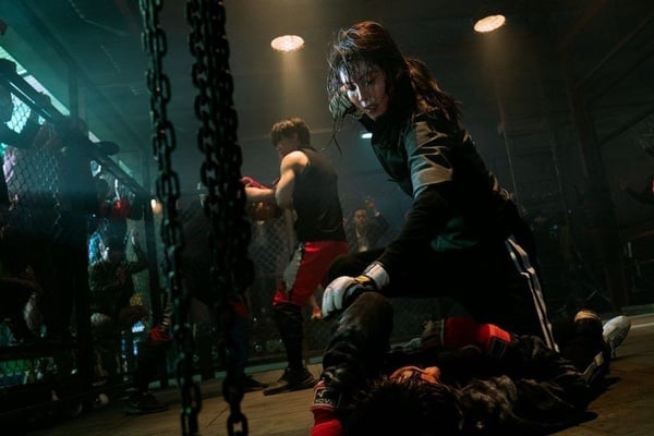 Netflix韓劇《以吾之名》7大看點！「以惡制惡」19禁劇情，「復仇女神」韓韶禧帥翻