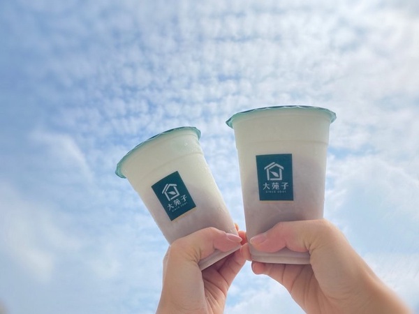 手搖、咖啡「新品&優惠」！星巴克買一送一、可不可10元有新加料、大苑子芋泥鮮奶必喝