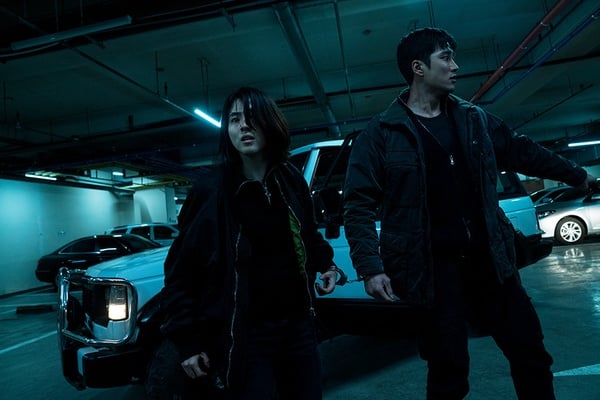 Netflix《以吾之名》結局幕後秘密！劇名藏隱喻，3個名字暗示韓素希新生？結局骨灰罈有玄機？