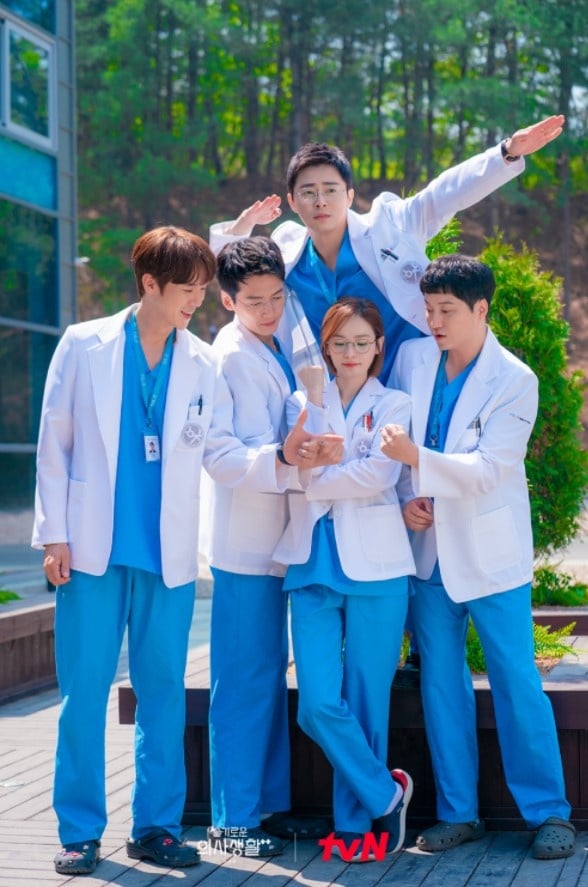 觀眾最愛tvN韓劇top10！《文森佐》《機醫2》沒前十，《迫降》第3，冠軍是經典中的經典