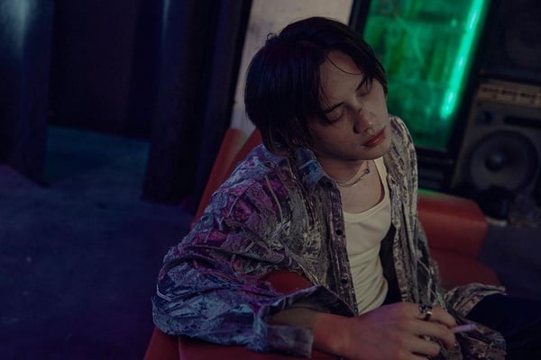 《模仿犯》范少勳9件事！BL劇《越界》爆紅，當過Gucci保全，與圈外女友愛情長跑11年