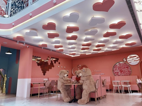 《玻璃心》粉紅城堡在宜蘭！少女心夢幻球池、彩虹走廊，每個場景都超好拍