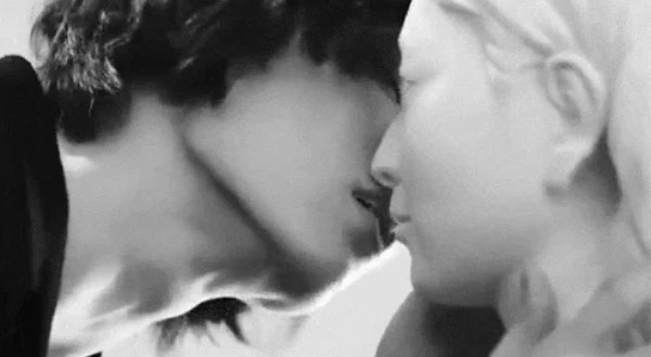 超意外的韓星吻戲！《One the woman》李荷妮吻過吳漣序？全智賢吻過休傑克曼、李冰冰？成東鎰這吻戲亮了
