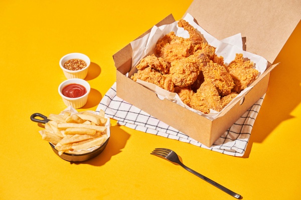 全新「AK CHICKEN愛啃炸雞」 開賣！洋釀炸雞、鹽酥炸雞激推，美式&韓式皆有，再享8折
