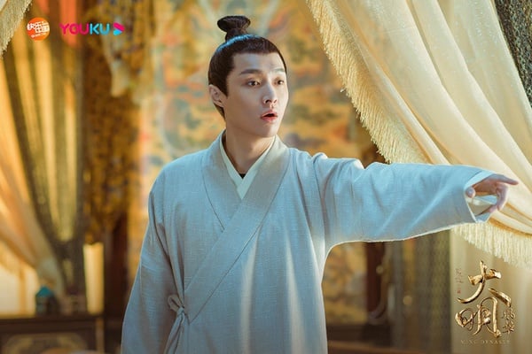 古裝劇10位男星演皇帝！成毅邪媚腹黑，羅雲熙高雅柔情，徐開騁《斛珠夫人》是瘋批帝王