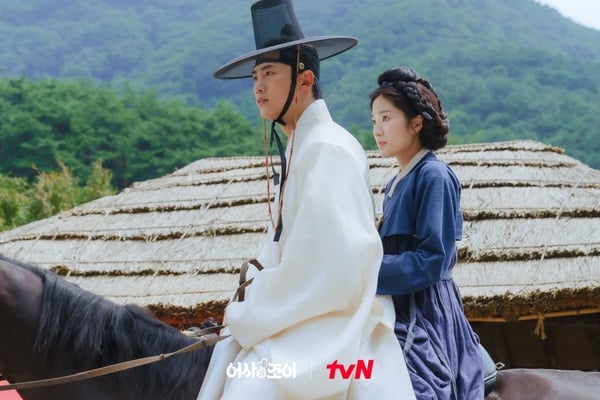 11月熱播韓劇話題度TOP10：《妳的倒影》4.33%