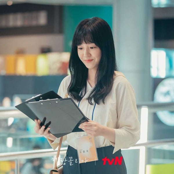 11月熱播韓劇話題度TOP10：《妳的倒影》4.33%