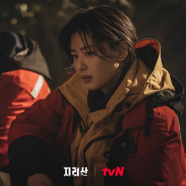 11月熱播韓劇話題度TOP10：《妳的倒影》4.33%