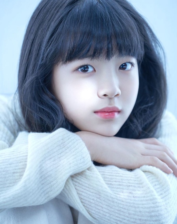 Netflix《戀慕》高顏值配角！女二竟曾是大企業服裝設計師，首集小童星網讚像IU，演技打趴大人
