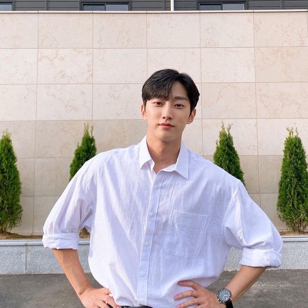 韓網票選「能歌善舞演技好」男偶像TOP8！陸星材、朴志訓都上榜，冠軍得票數超狂！