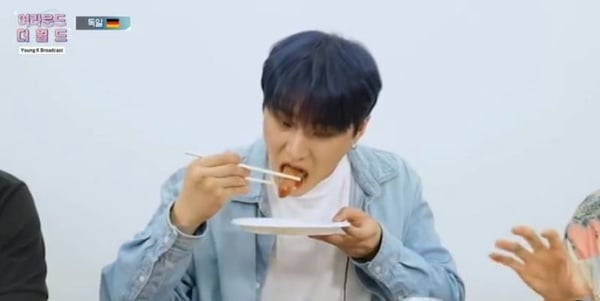 2021韓網票選「最會吃的大胃王明星」TOP6！BTS Jin一天能吃8餐，冠軍一餐吃12碗拉麵！