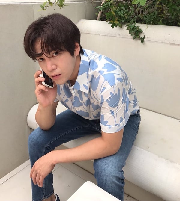 「男神收割機」朴信惠六段緋聞盤點！曾被爆交往李鐘碩、李敏鎬，唯一認愛只有崔泰俊
