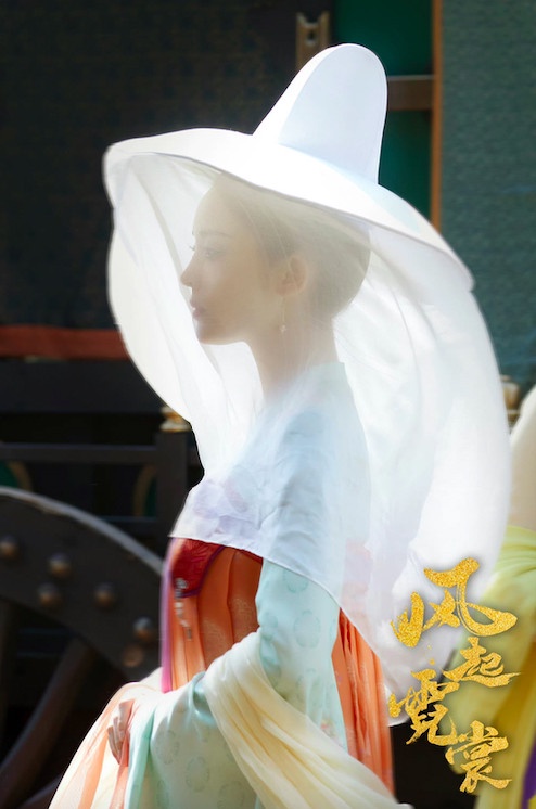 網評2021古裝劇最美「面紗美人」TOP 9：古力娜扎 飾演《風起霓裳》庫狄琉璃