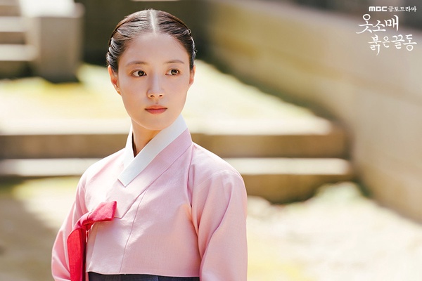 網評2021韓劇古裝女神！《打包袱》俞利古裝扮相驚豔全網，朴恩斌、李世榮古裝超清新