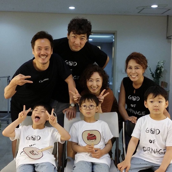 官二代韓星！《Happiness》韓孝周爸是軍隊高官，李荷妮爸曾任職國家情報院，他竟是總統朴槿惠侄子？