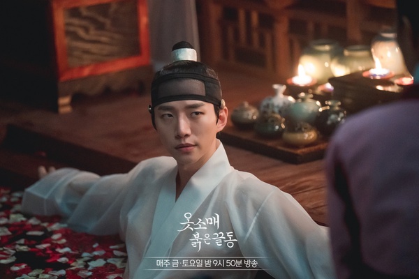 當完兵更勾人的男星！《衣袖紅鑲邊》俊昊落水戲網暴動，玄彬《阿宮》禁慾誘惑力太強！