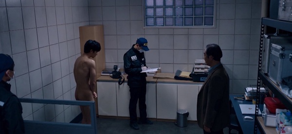 戲路不受限的演員！金秀賢《某一天》19禁背面全裸、李準基變臉演技強，他連不舉都能演
