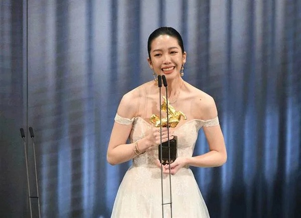 《華燈初上》客串的9個大咖演員!修杰楷演檢察官,任容萱演明星,還有許光漢、霍建華