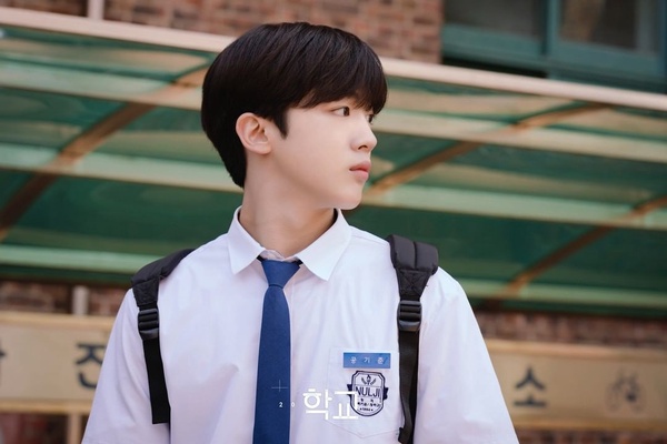 近期韓劇話題度TOP10！《學校2021》空降第八，《Happiness》超越《現正分手中》奪第三