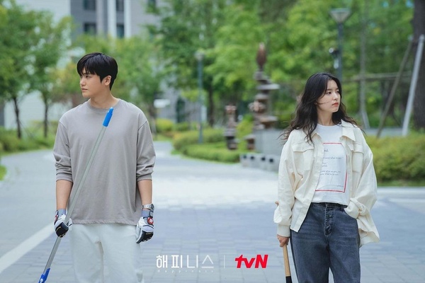 近期韓劇話題度TOP10！《學校2021》空降第八，《Happiness》超越《現正分手中》奪第三