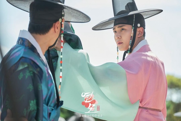 近期韓劇話題度TOP10！《學校2021》空降第八，《Happiness》超越《現正分手中》奪第三