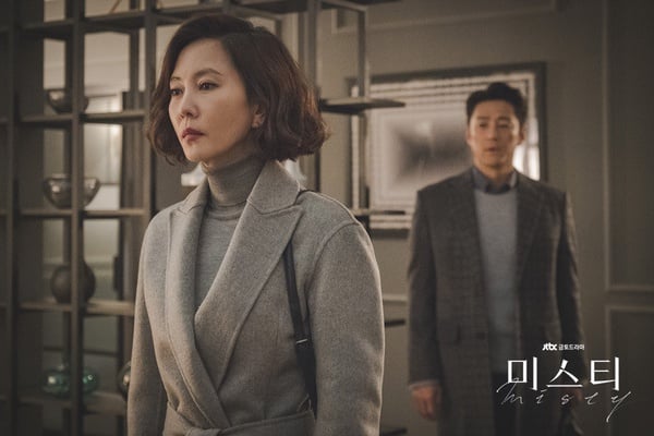 台灣Netflix近期收視排行TOP10！《戀慕》獲第五，《華燈初上》爆好評空降第二！