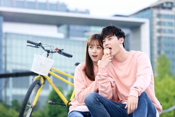 《衣袖紅鑲邊》破紀錄！MBC收視破10的韓劇，連《金福珠》收視都低？《W》爛尾但收視狂