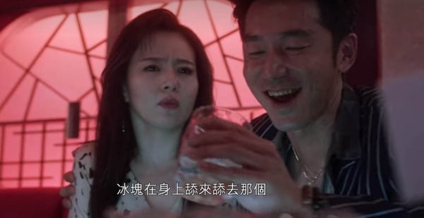 Netflix《華燈初上》幕後秘密!劉品言這幕劇本沒有,李李仁「塞冰塊」竟是現場發輝?