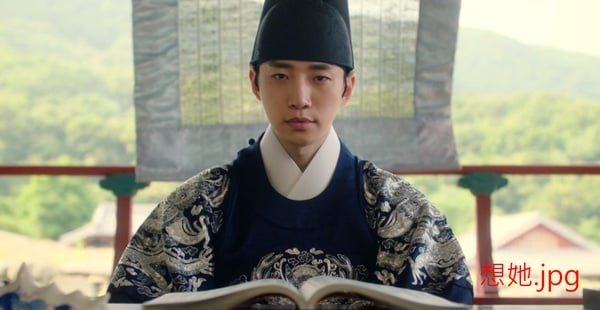 「戀愛後反差超大」的男主！《衣袖紅鑲邊》霸道世孫好純情，《海岸村》未公開婚後更甜