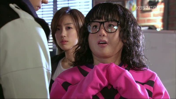 韓星為戲豁出去！李瑞鎮新劇「禿了」？鄭敬淏變金髮美女？金素妍演胖妹，衝擊度不輸IU