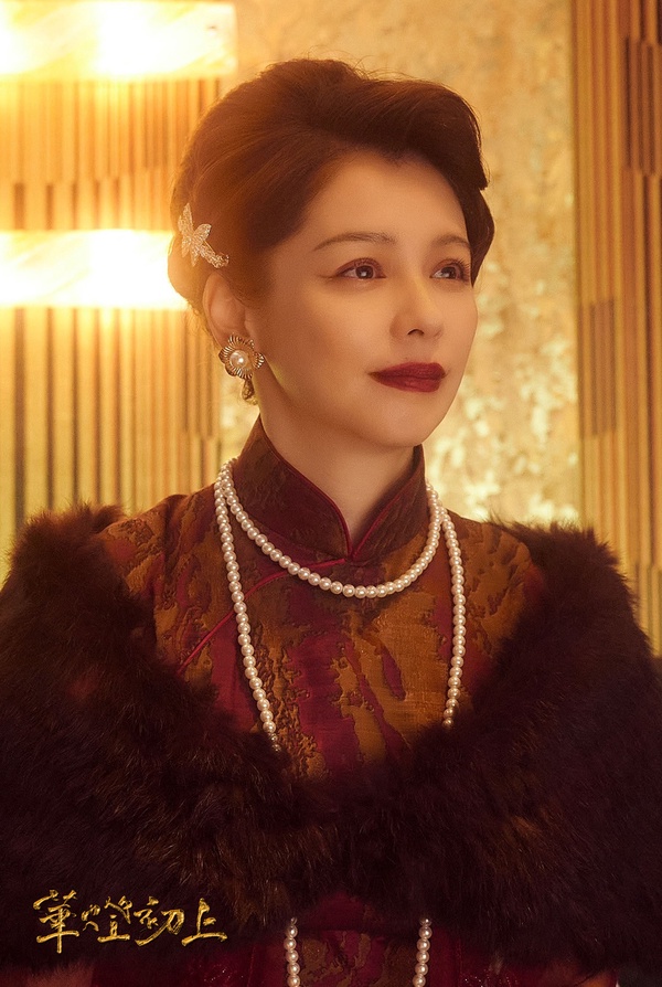 《華燈初上》第二季新角色：吳慷仁 飾演第三性酒店老闆「寶寶」