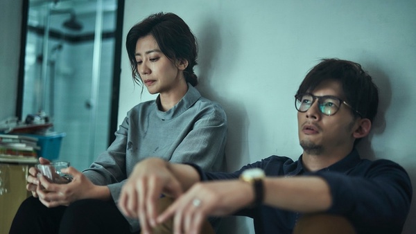 想看他們演《華燈初上》！網推天心演酒店小姐PK楊謹華，還推阿信演「那卡西樂隊」嗨爆酒店