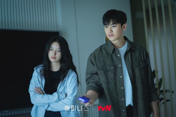 IMDb「2021年度人氣韓劇」TOP10！《毒樓》、《海岸村》進榜，Netflix韓劇霸榜前三超狂