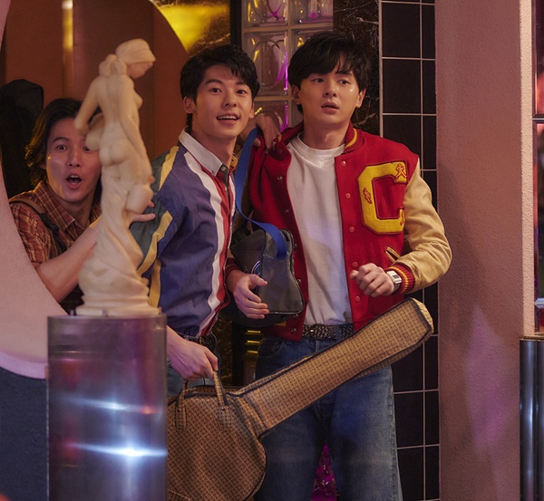 《華燈初上》演員戲外緣分!不只找老公霍建華,李李仁&張軒睿&楊祐寧都在別部戲愛過林心如