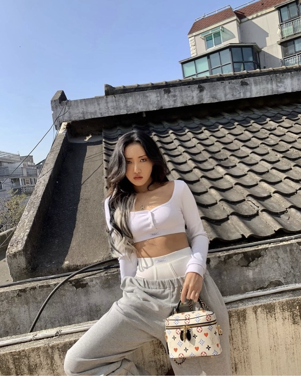 8位曾被嫌醜的女愛豆！Lisa居然被說靠濃妝，Gfriend嚴智被嫌太像路人，Hani被批像男人