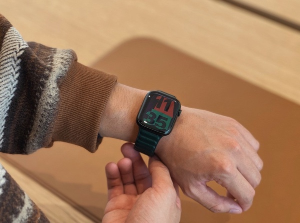Apple聖誕禮物提案！HomePod mini新色超生火、Apple Watch六千有找，這款千元有找
