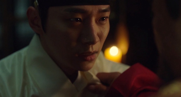 《衣袖紅鑲邊》李俊昊哭戲藏魔鬼細節！阿公駕崩，他「心碎到說不出話」連聲音都有戲！