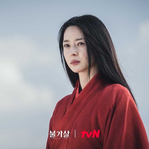 李陣郁、權娜拉《不可殺》首播收視6.346%！tvN耗資400億打造，網讚畫面拍攝像電影