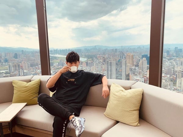 明星豪宅揭密！王力宏「吾疆」4.8億不是最狂？大S家寬到能躲貓貓？周杰倫6億豪宅美翻