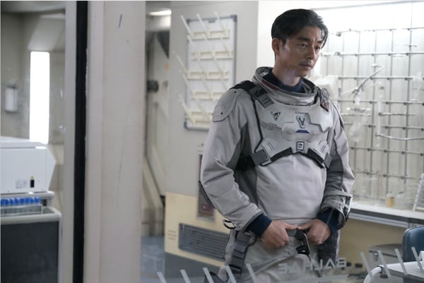 關於不老男神孔劉的8件事！當過服裝模特兒、《學校》系列出道，還自稱是IU的老粉