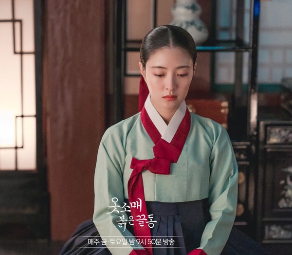 《衣袖紅鑲邊》歷史上李祘後代揭密！李祘德任兒子曝光？小說形容他「長得像媽，笑起來像爸」