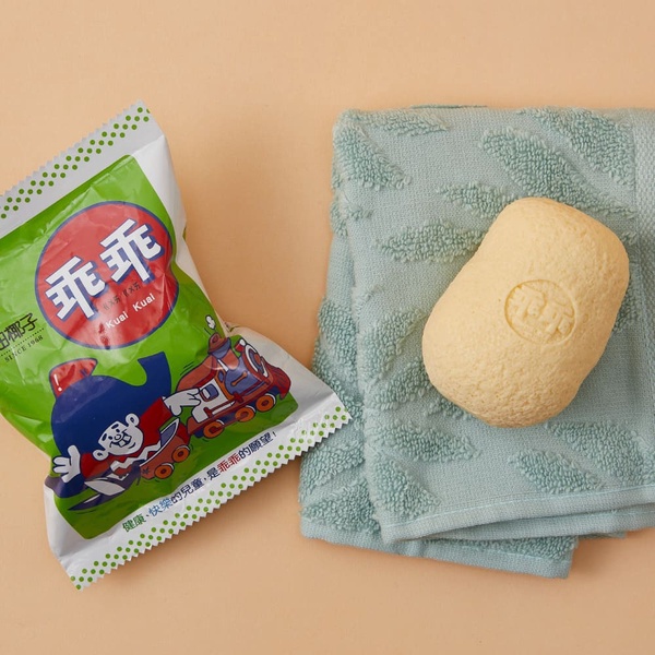 放大版乖乖！HOLA聯名乖乖推10款雜貨，乖乖存錢桶、香皂太可愛，乖乖造型抱枕鐵粉必收