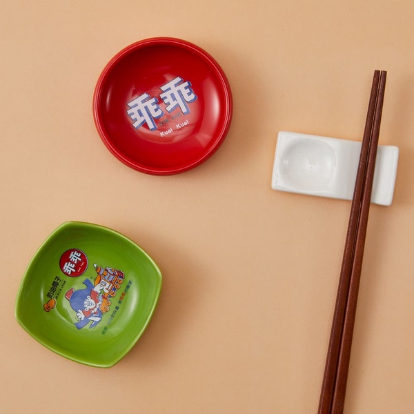 放大版乖乖！HOLA聯名乖乖推10款雜貨，乖乖存錢桶、香皂太可愛，乖乖造型抱枕鐵粉必收